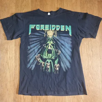 Запрещенная бутлеговая футболка в стиле трэш-метал, скрученная в форму